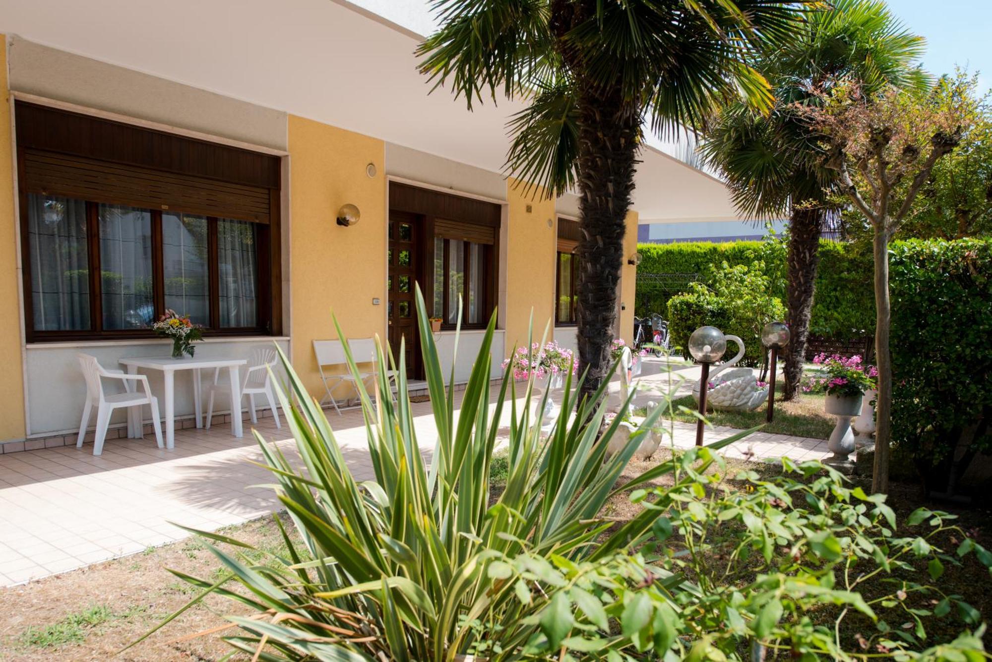 Hotel Germania Lido di Jesolo Exterior photo