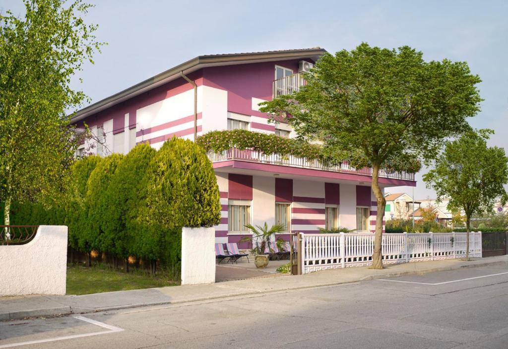 Hotel Germania Lido di Jesolo Exterior photo
