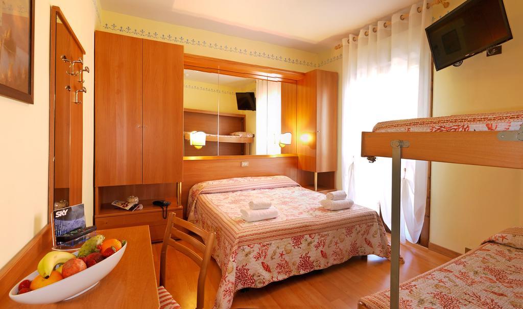 Hotel Germania Lido di Jesolo Exterior photo